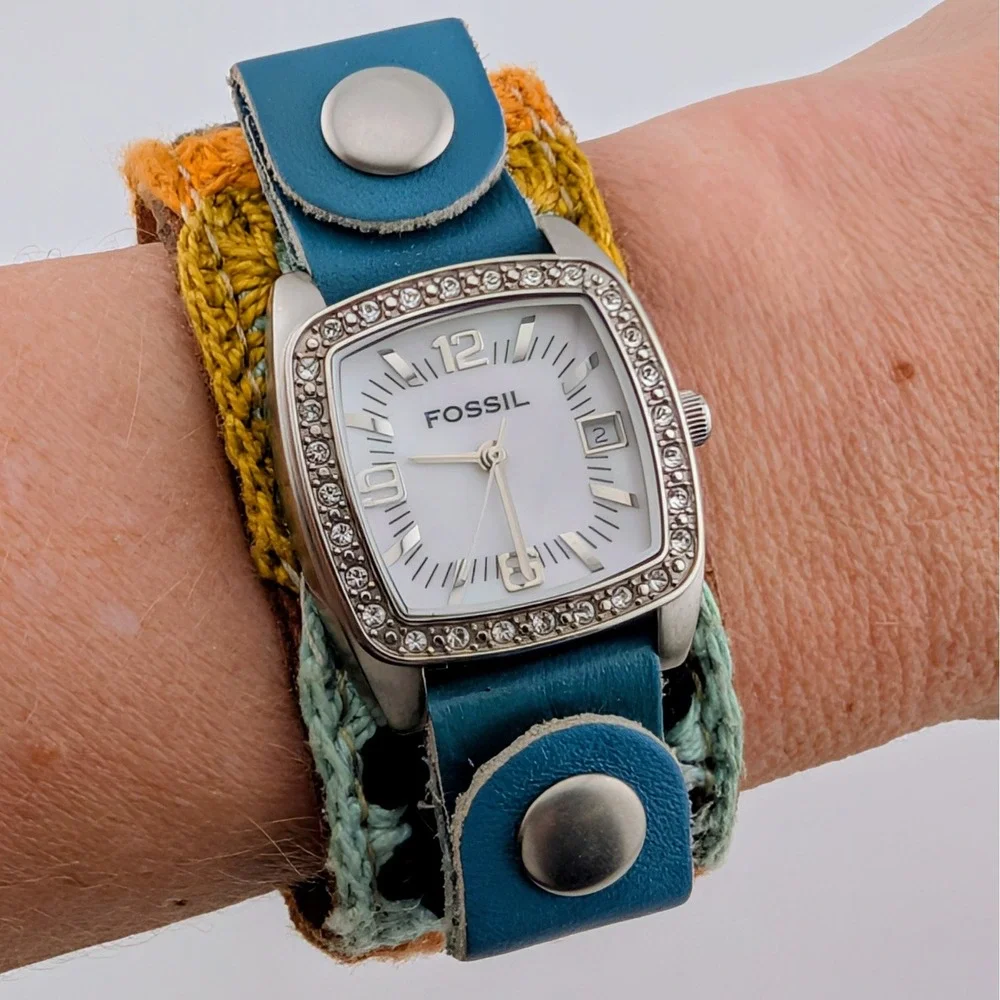 Fossil JR-8683 Women's MOP Watch Rhinestone Bezel Crochet Cuff 3 Straps Included